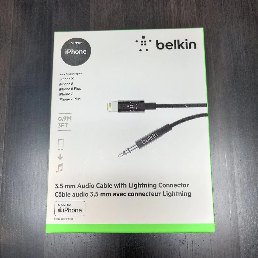 Belkin iPhone audio cable with lightning connector NIB